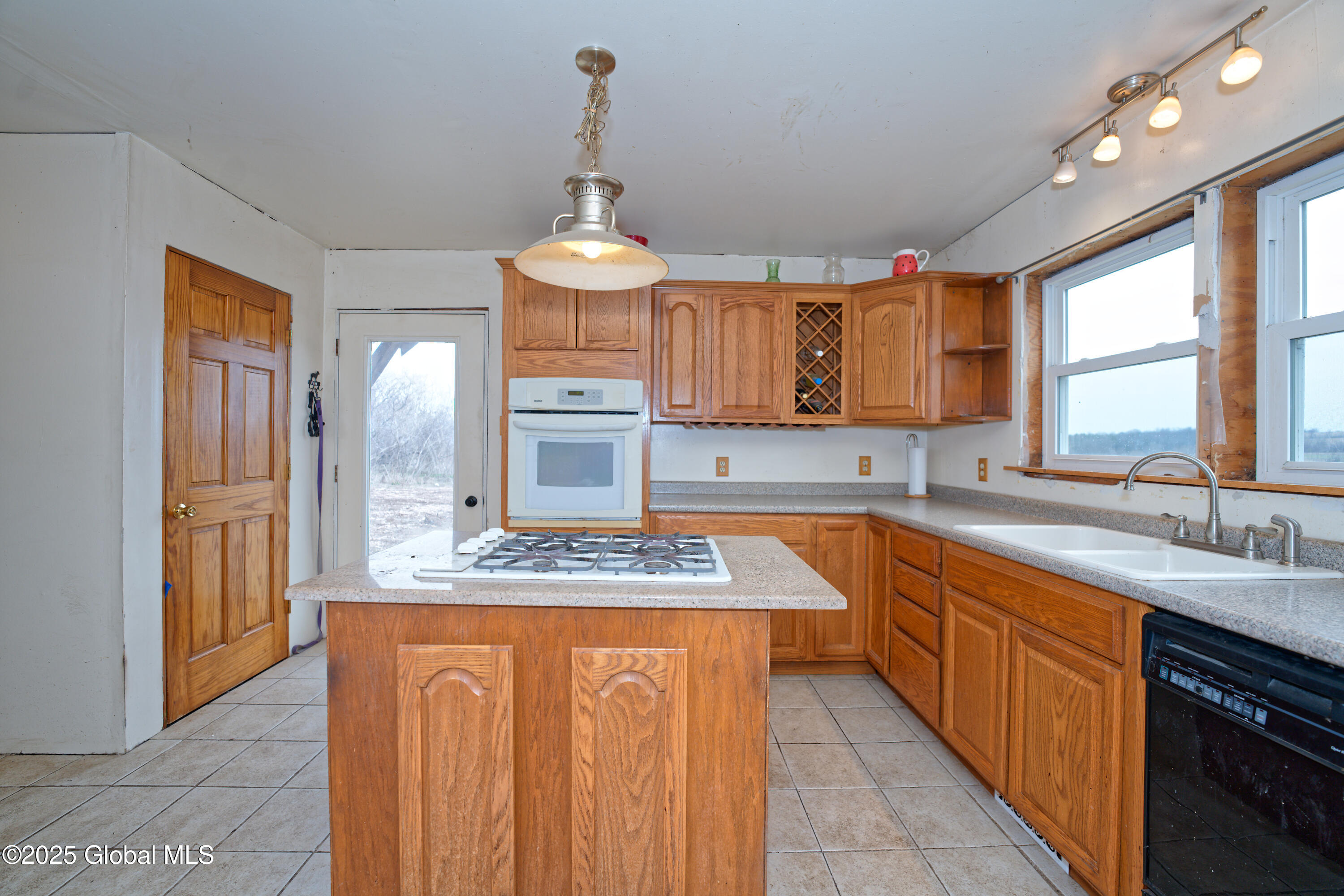 197 Dorn Road Amsterdam, NY 12010 - Photo 7 of 36 2 Kitchen 3