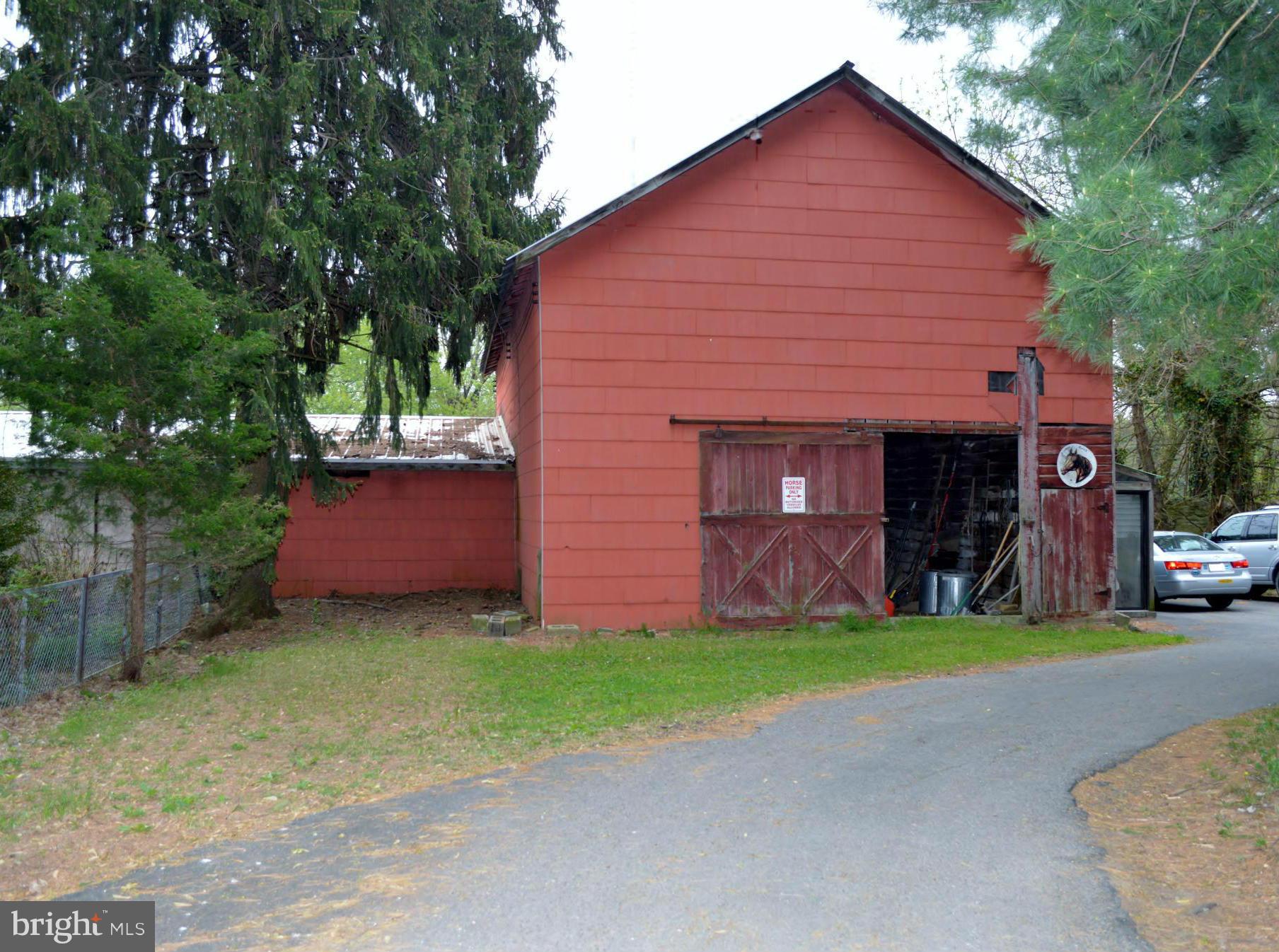 811 Nicodemus Road Reisterstown, MD 21136 - Photo 2 of 30 Barn