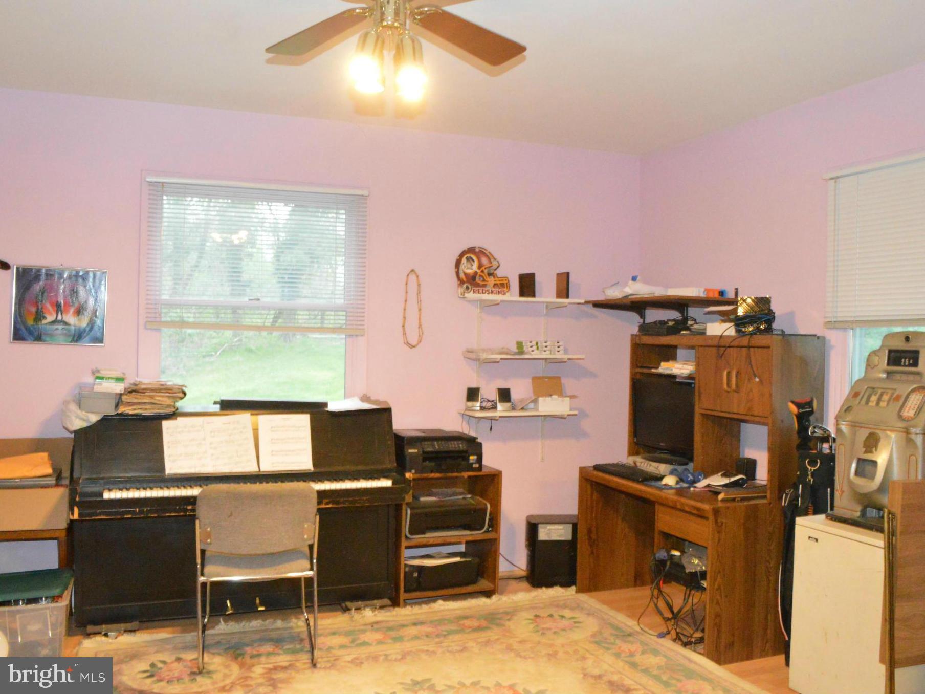 811 Nicodemus Road Reisterstown, MD 21136 - Photo 16 of 30 Family Room