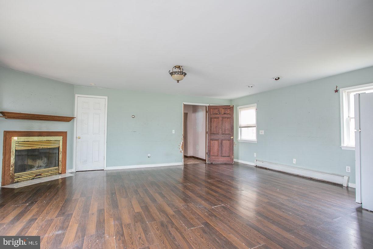 704 Kulp Road Perkiomenville, PA 18074 - Photo 8 of 26 Gallery Image 8