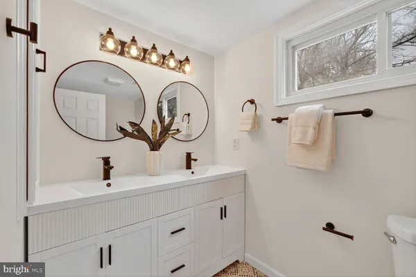 $525,000 | 10238 Capitol View Avenue, Silver Spring, MD 20910