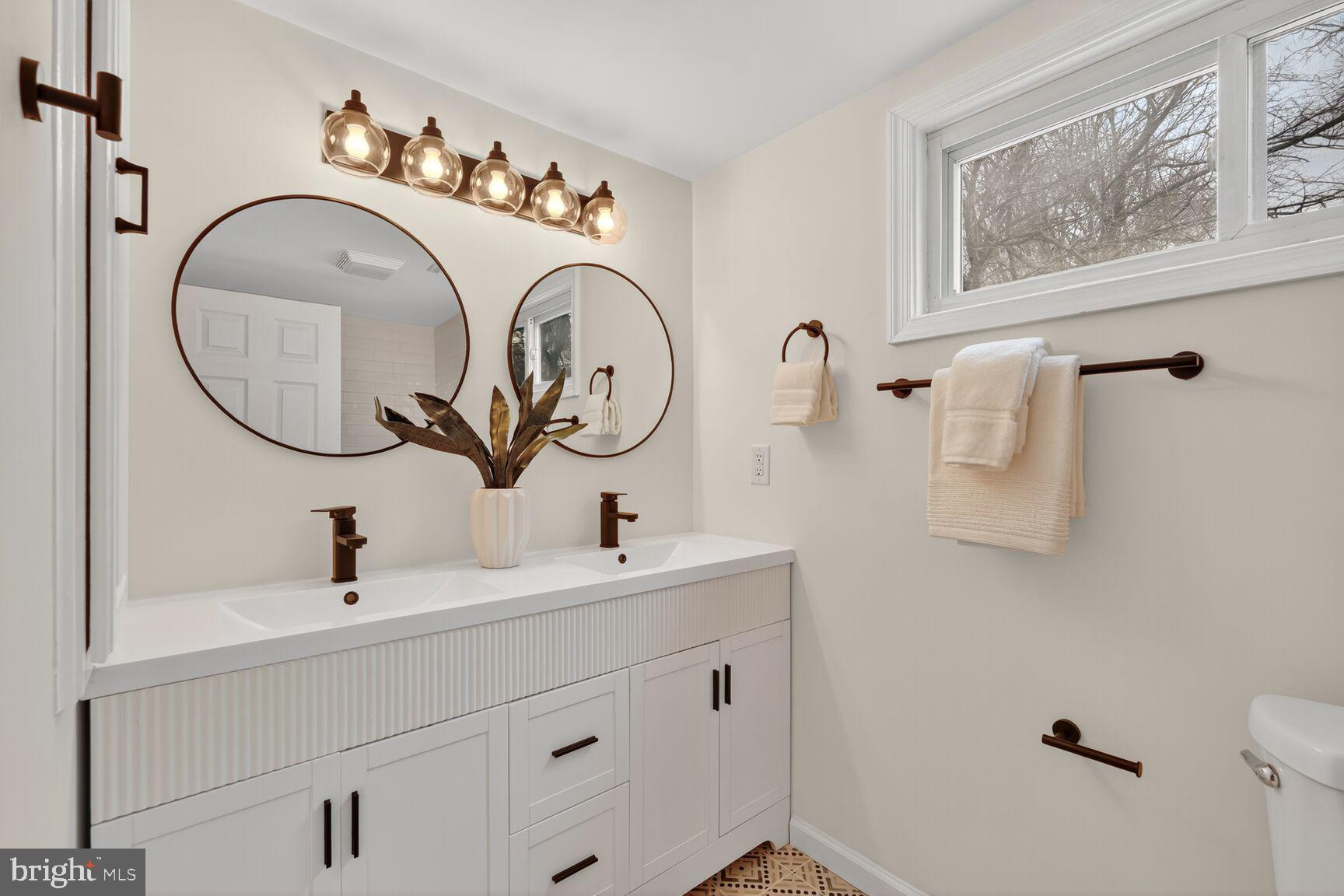 10238 Capitol View Avenue Silver Spring, MD 20910 - Photo 15 of 25 UPPER LEVEL RENOVATED BATH, TUB AND SHOWER