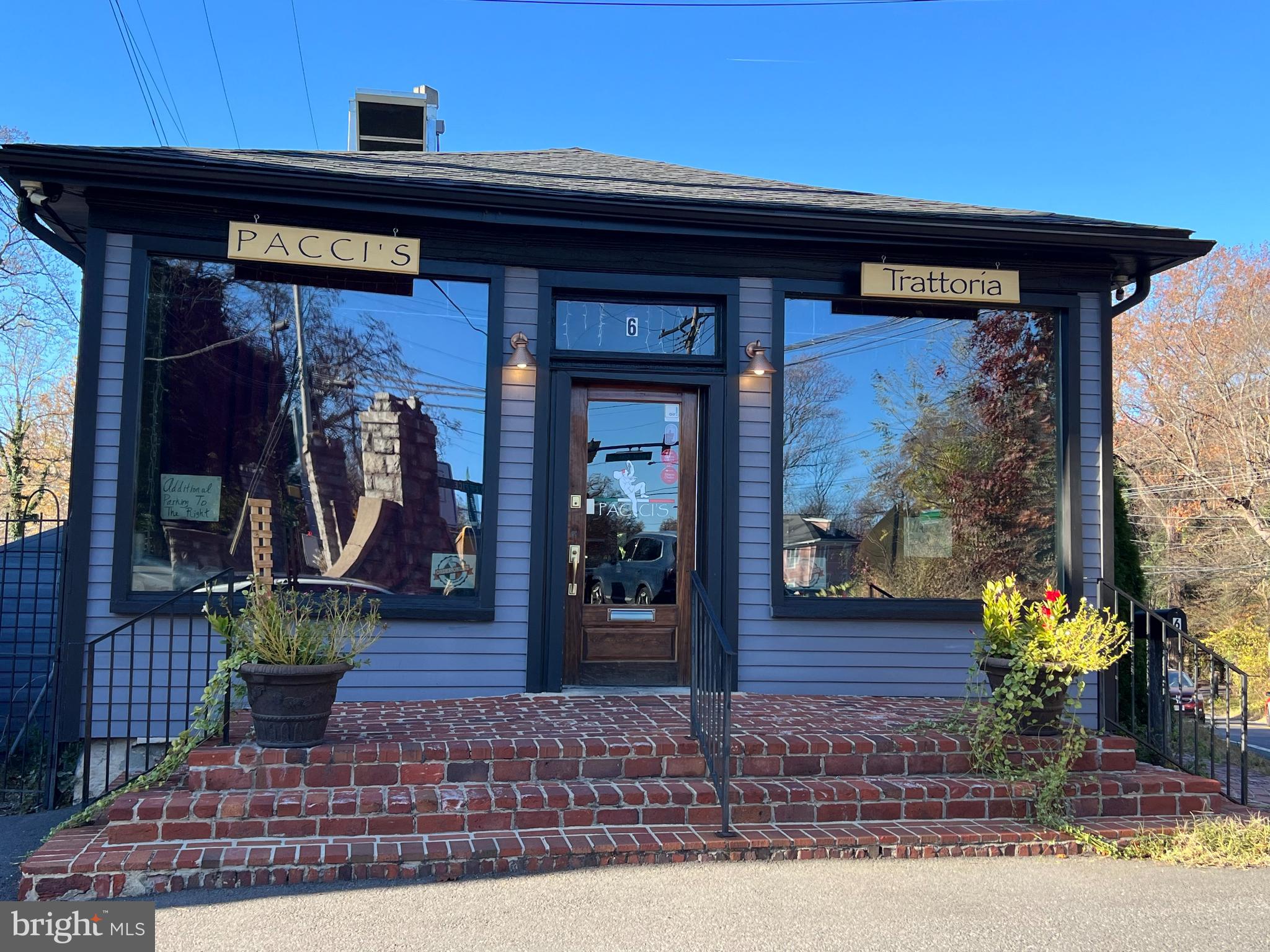 10238 Capitol View Avenue Silver Spring, MD 20910 - Photo 20 of 25 PACCI'S TRATTORIA