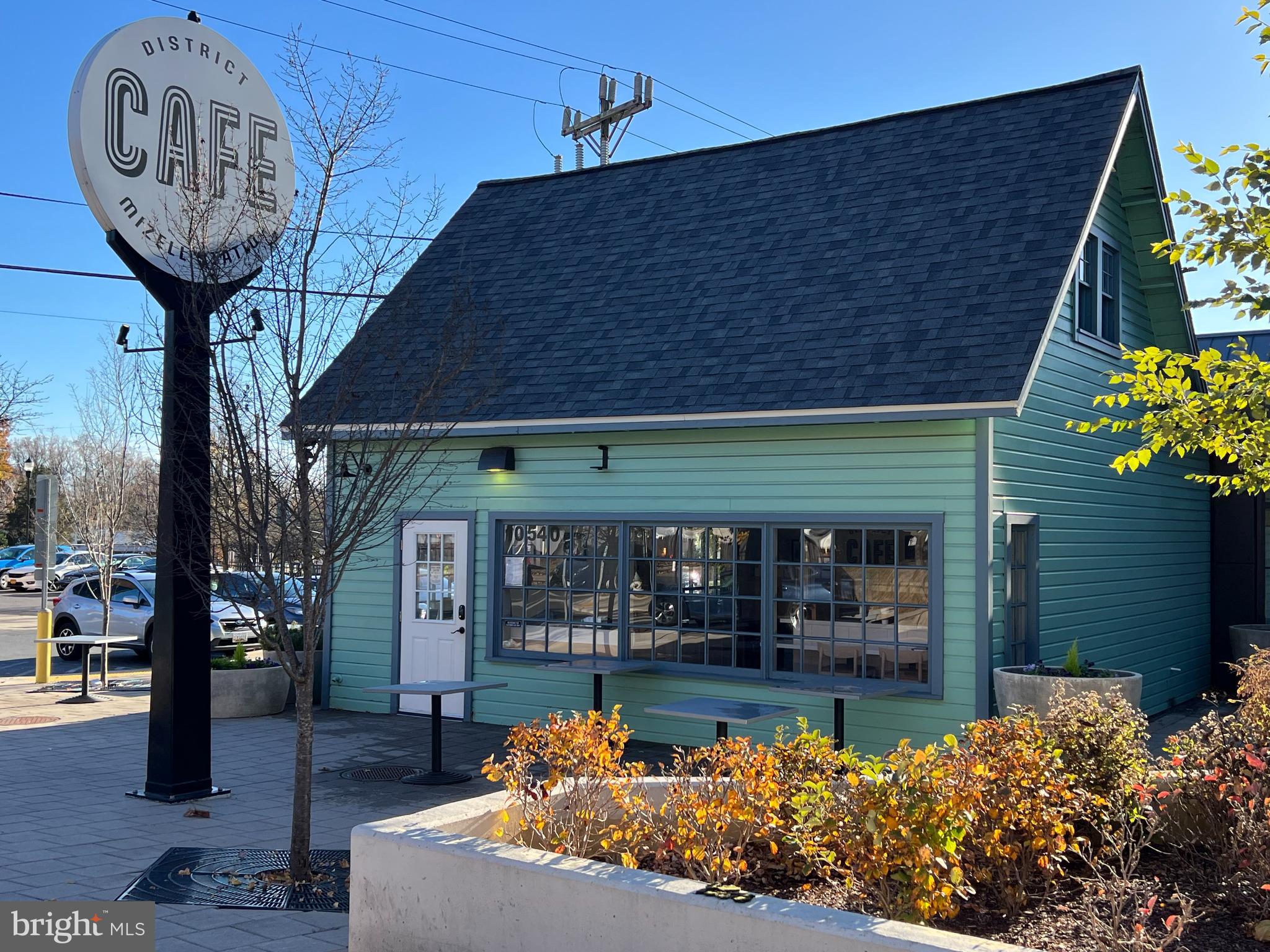 10238 Capitol View Avenue Silver Spring, MD 20910 - Photo 23 of 25 DISTRICT CAFE