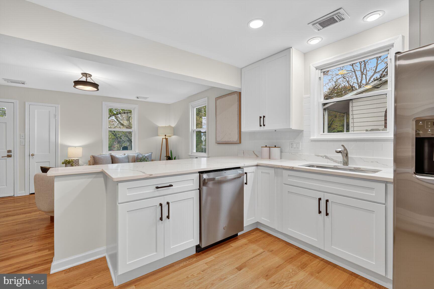 10238 Capitol View Avenue Silver Spring, MD 20910 - Photo 5 of 25 FULLY RENOVATED KITCHEN, SHAKER CABINETS