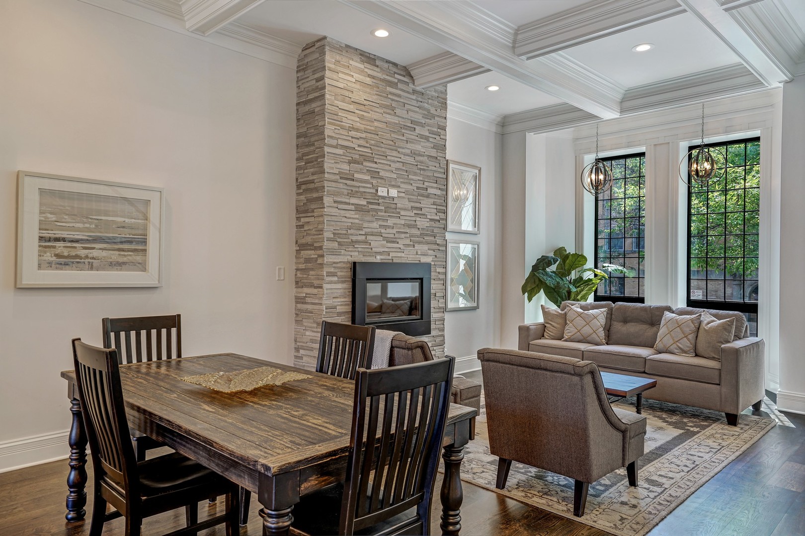 9 North Ada Street Chicago, IL 60607 - Photo 4 of 39 a dining room with furniture and windows