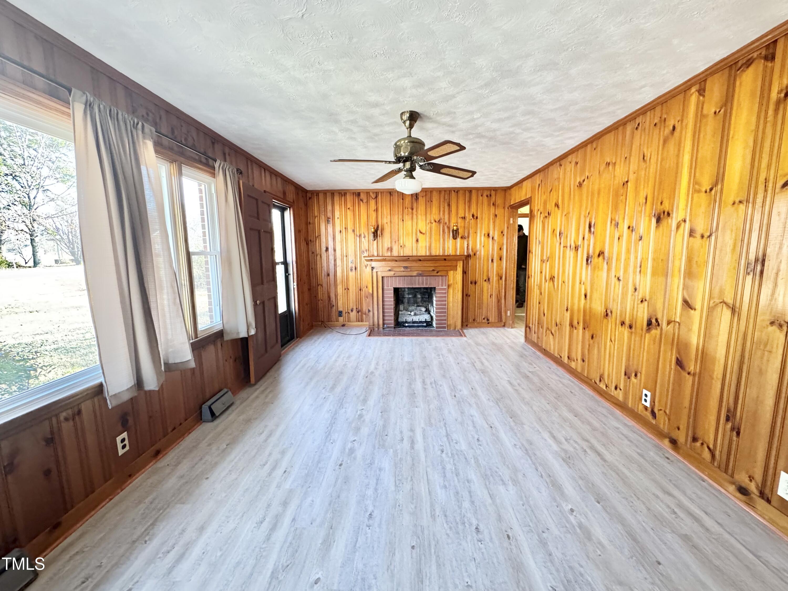 764 Providence Road Roxboro, NC 27573 - Photo 3 of 21 IMG_1061