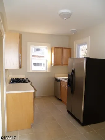 $3,000 | 17 Mountain View Place, Unit 1, Montclair, NJ 07042