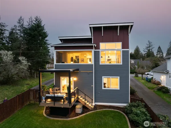 $879,000 | 3532 South 198th Street, SeaTac, WA 98188