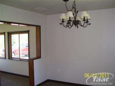6087 North State Road Davison, MI 48423 - Photo 6 of 11 20166142-5.JPG