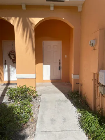 $2,300 | 5135 Southeast Mariner Garden Circle, Stuart, FL 34997