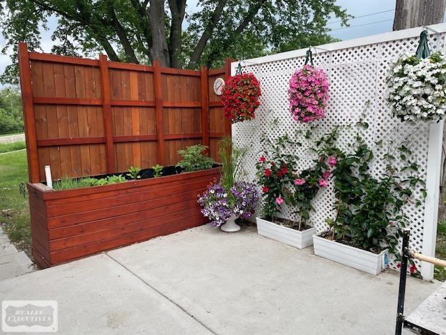 2661 West Utica Road Utica, MI 48317 - Photo 4 of 24