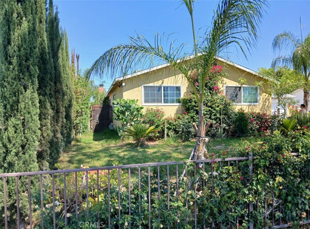 8943 Delano Drive Riverside, CA 92503 - Photo 11 of 11 front view of a house with a yard
