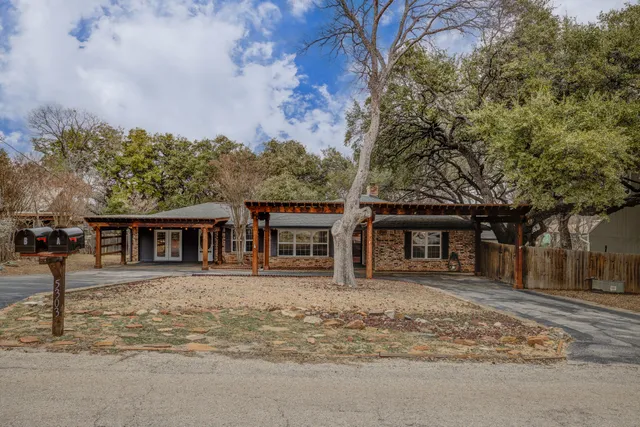 $2,199 | 5303 Shady Oak Circle, Unit A, Kingsland, TX 78639