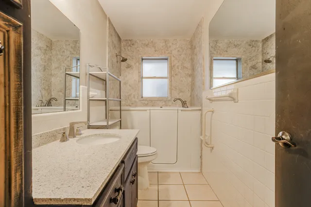 $2,199 | 5303 Shady Oak Circle, Unit A, Kingsland, TX 78639