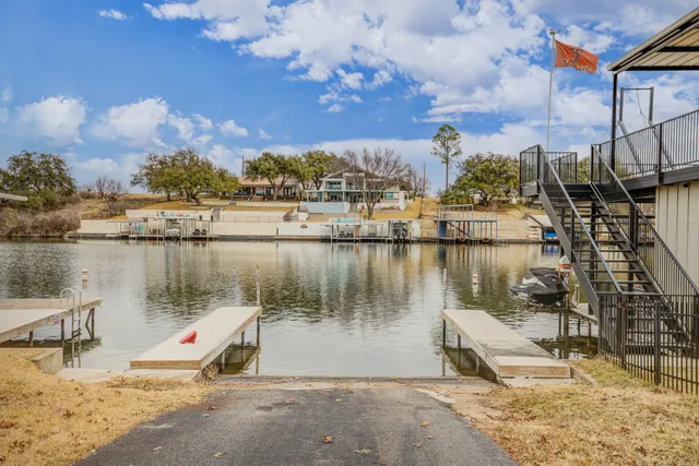 $2,199 | 5303 Shady Oak Circle, Unit A, Kingsland, TX 78639