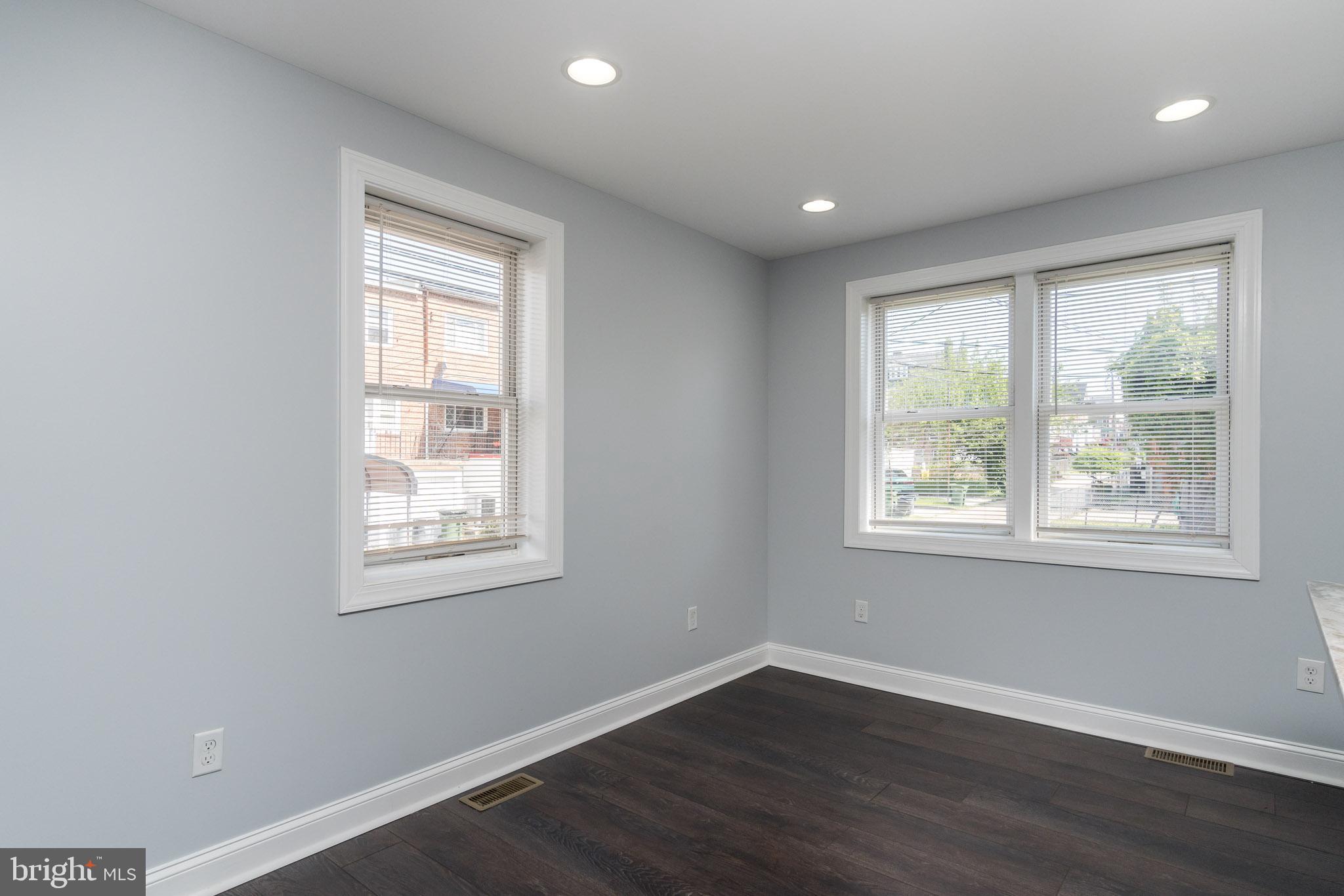 4201 Flowerton Road Baltimore, MD 21229 - Photo 8 of 28 Dining Area