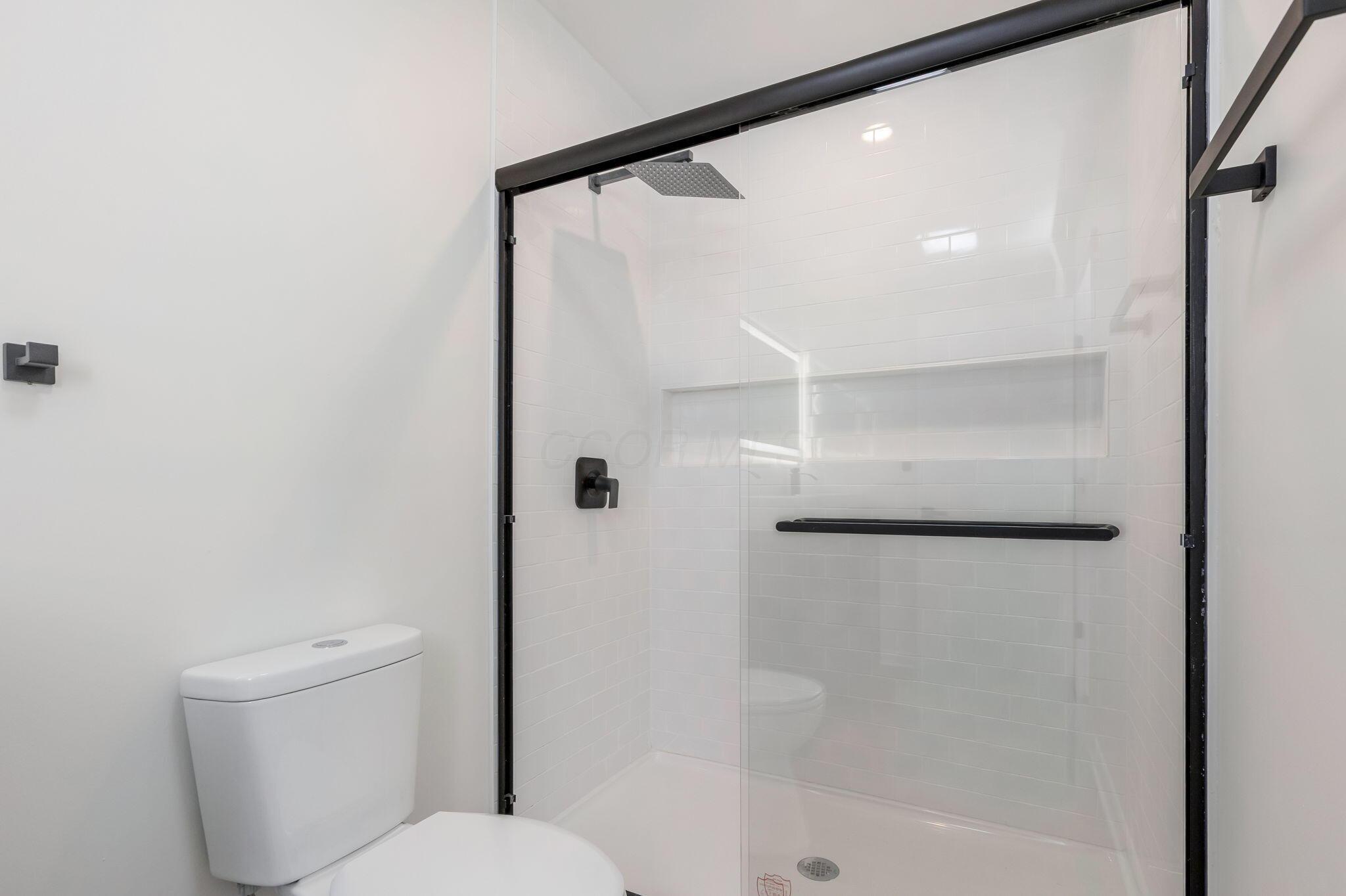 4338 Briarcliff Road Nashport, OH 43830 - Photo 20 of 50 Bathroom