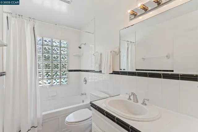 $1,399,000 | 3 Monroe Court, Orinda, CA 94563