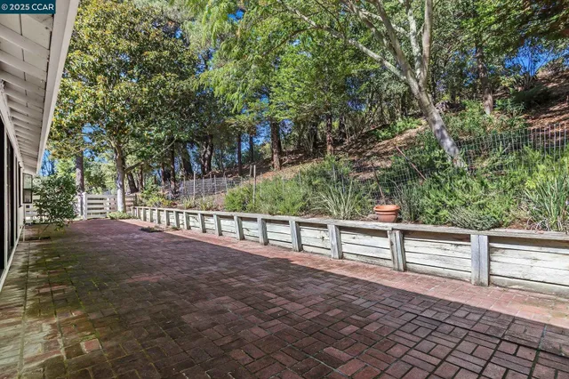 $1,399,000 | 3 Monroe Court, Orinda, CA 94563