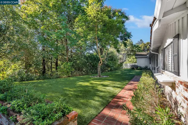 $1,399,000 | 3 Monroe Court, Orinda, CA 94563