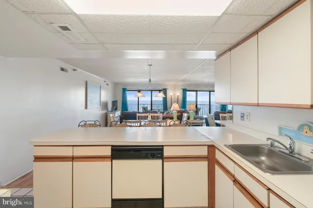 $639,000 | 9800 Coastal Highway, Unit 1212, Ocean City, MD 21842