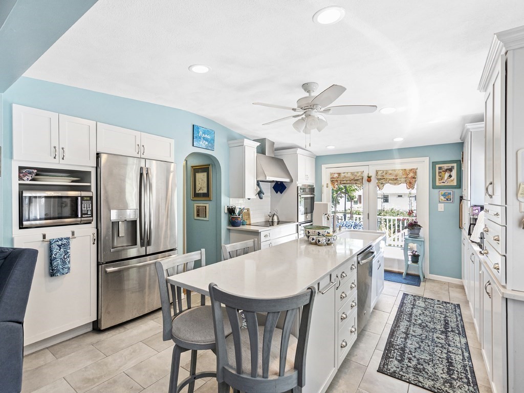 20 Marlton Road Waltham, MA 02453 - Photo 6 of 39 Gallery Image 6