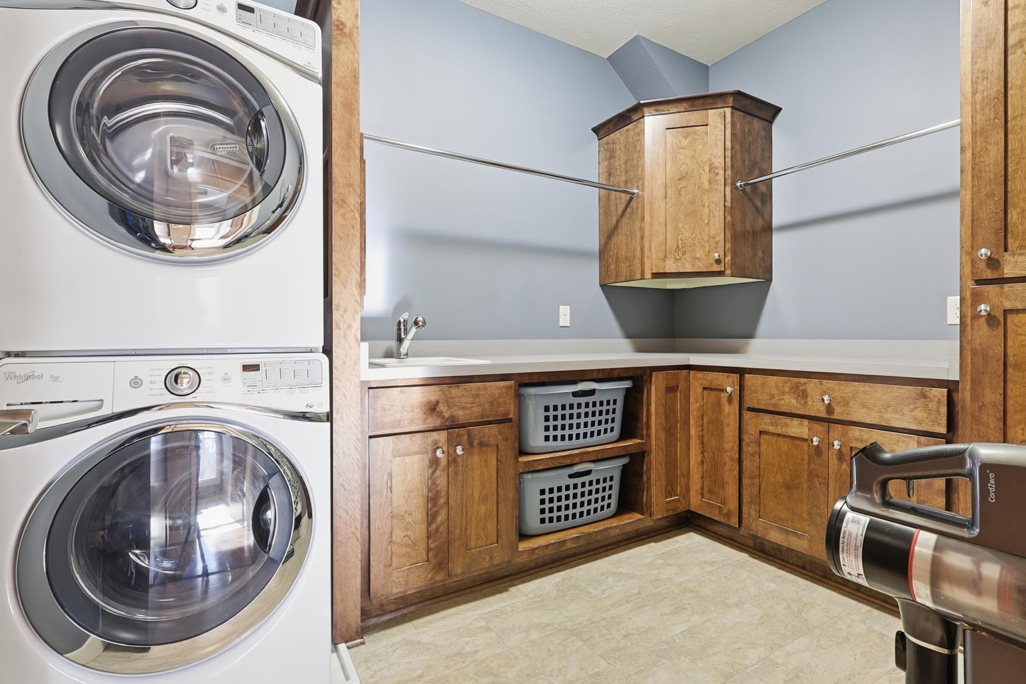 110 Gleahaven Road Wayzata, MN 55391 - Photo 25 of 52