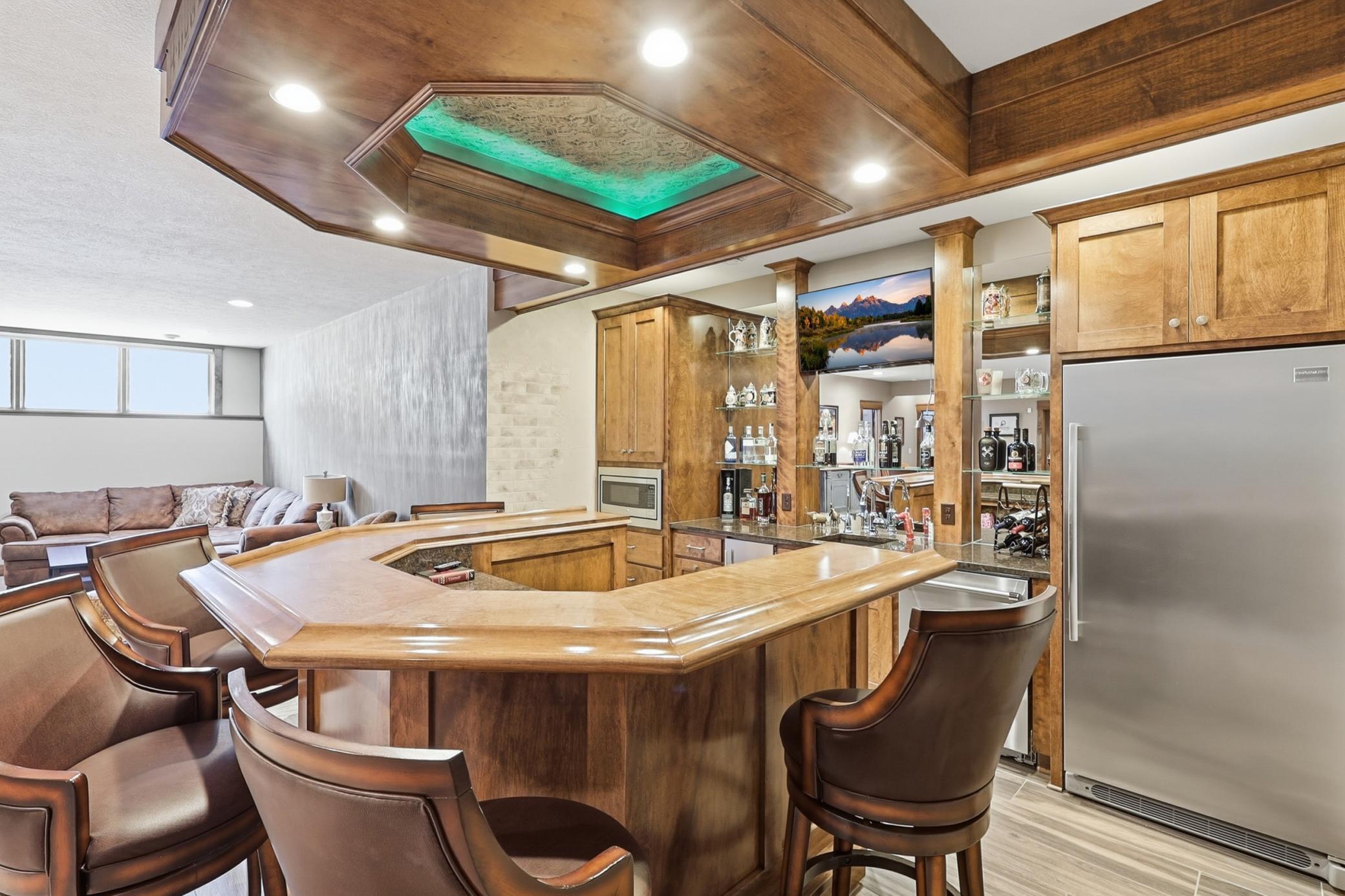 110 Gleahaven Road Wayzata, MN 55391 - Photo 29 of 52