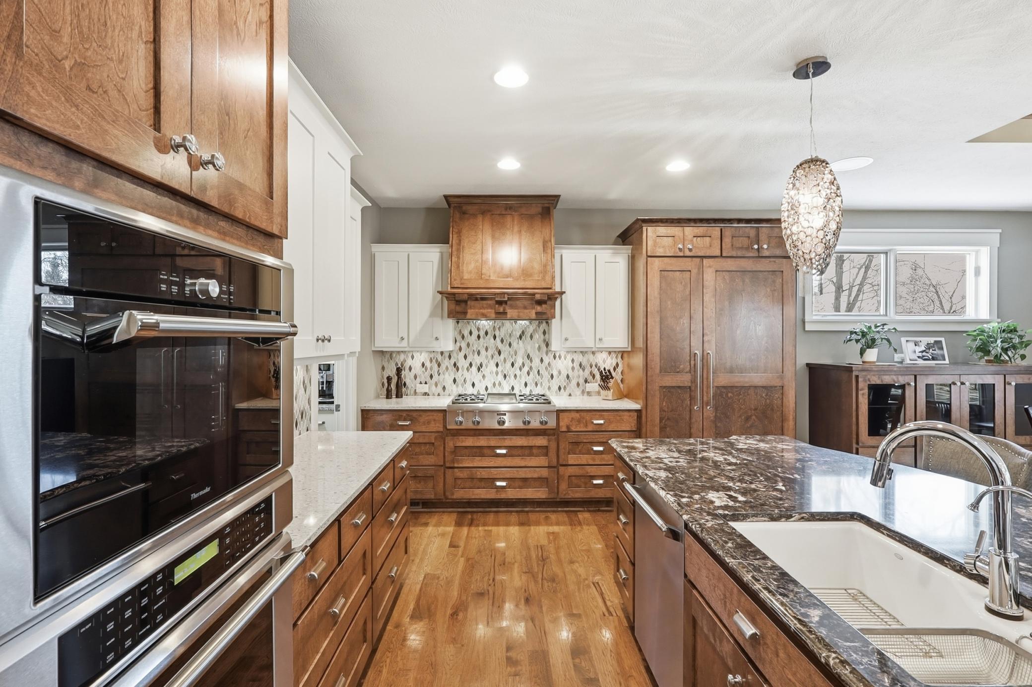 110 Gleahaven Road Wayzata, MN 55391 - Photo 4 of 52