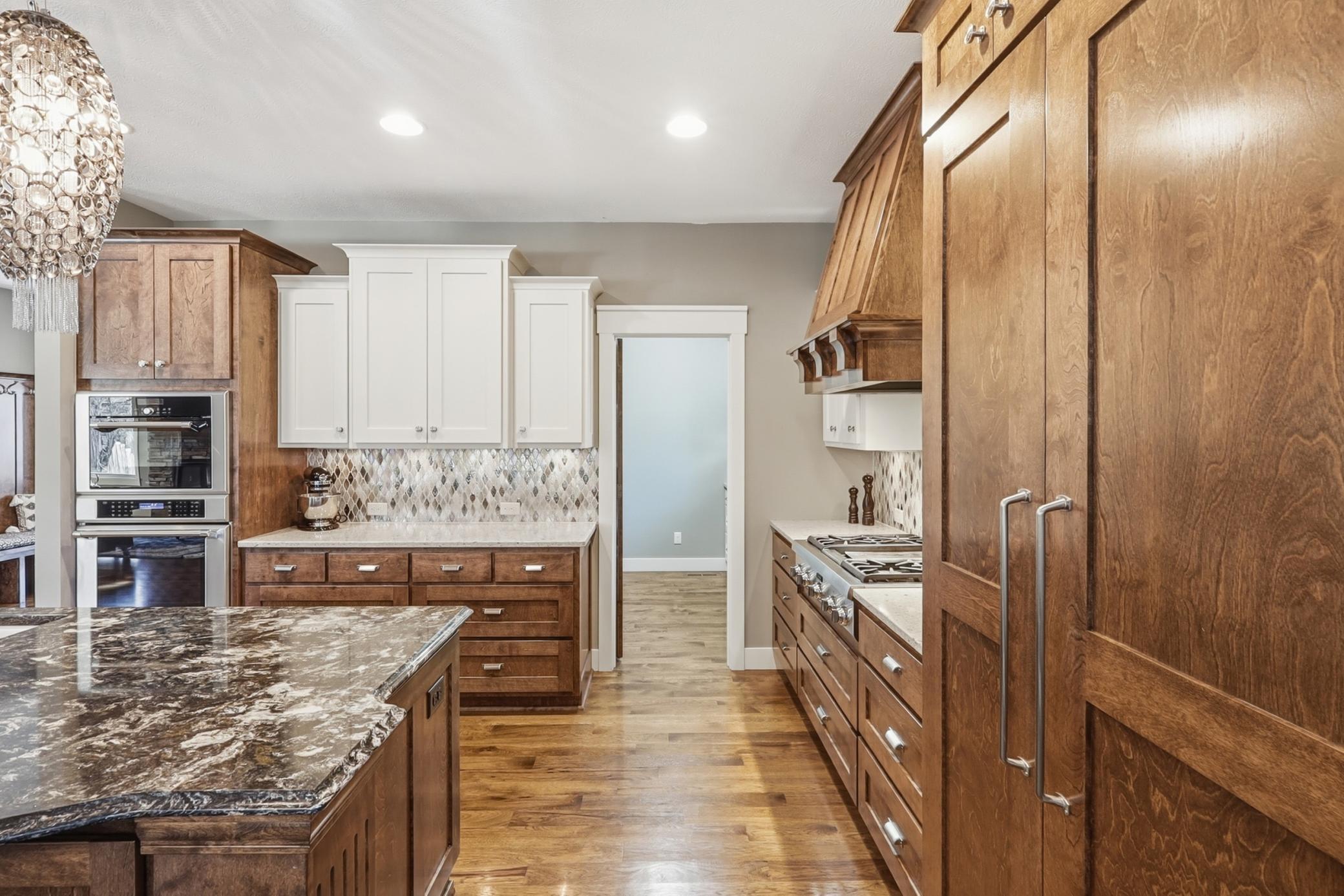 110 Gleahaven Road Wayzata, MN 55391 - Photo 5 of 52