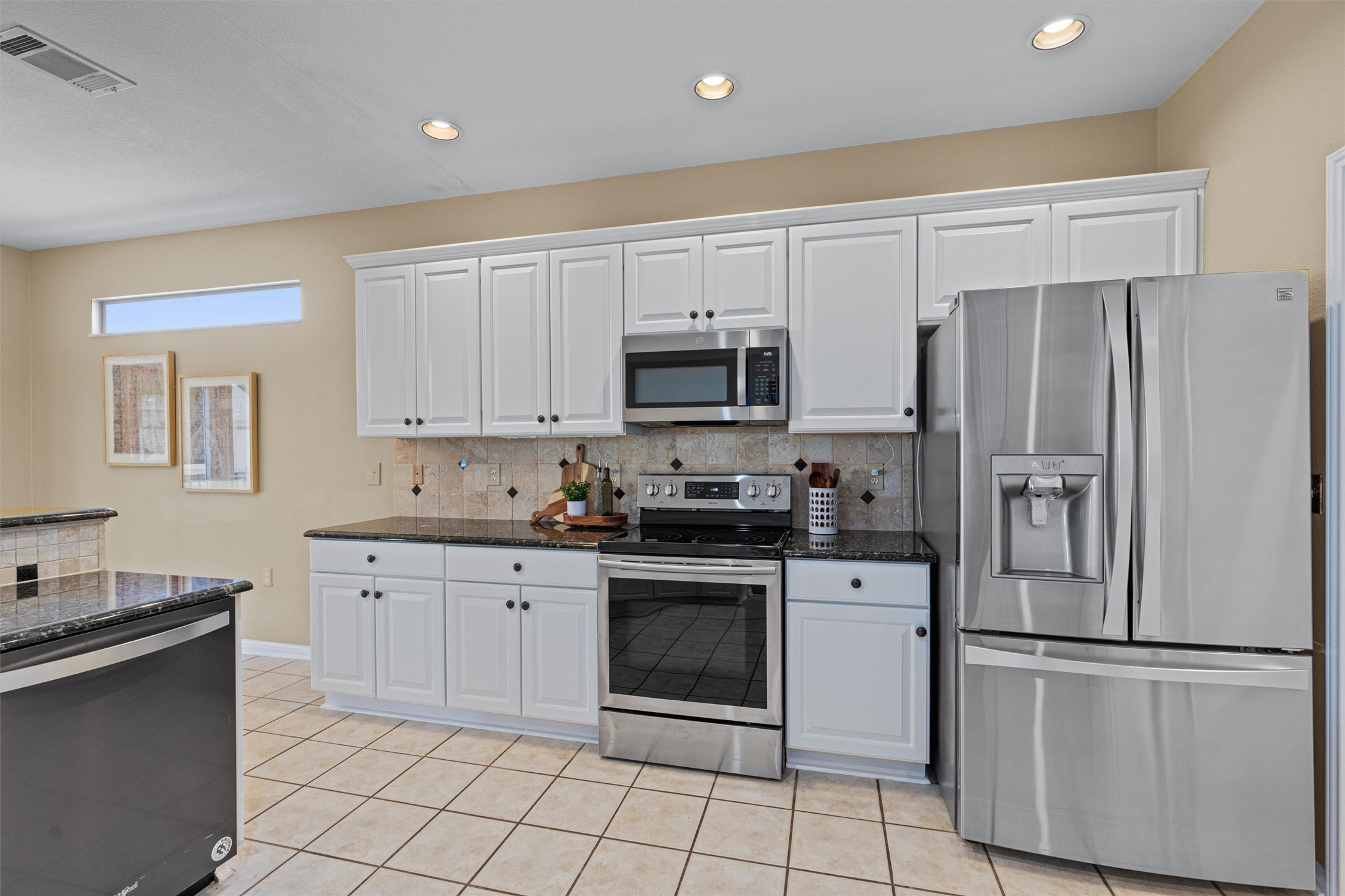 113 Coreopsis Way Georgetown, TX 78633 - Photo 14 of 37