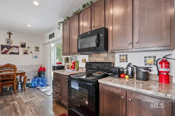 $349,900 | 121 Sunset Drive North, Hagerman, ID 83332