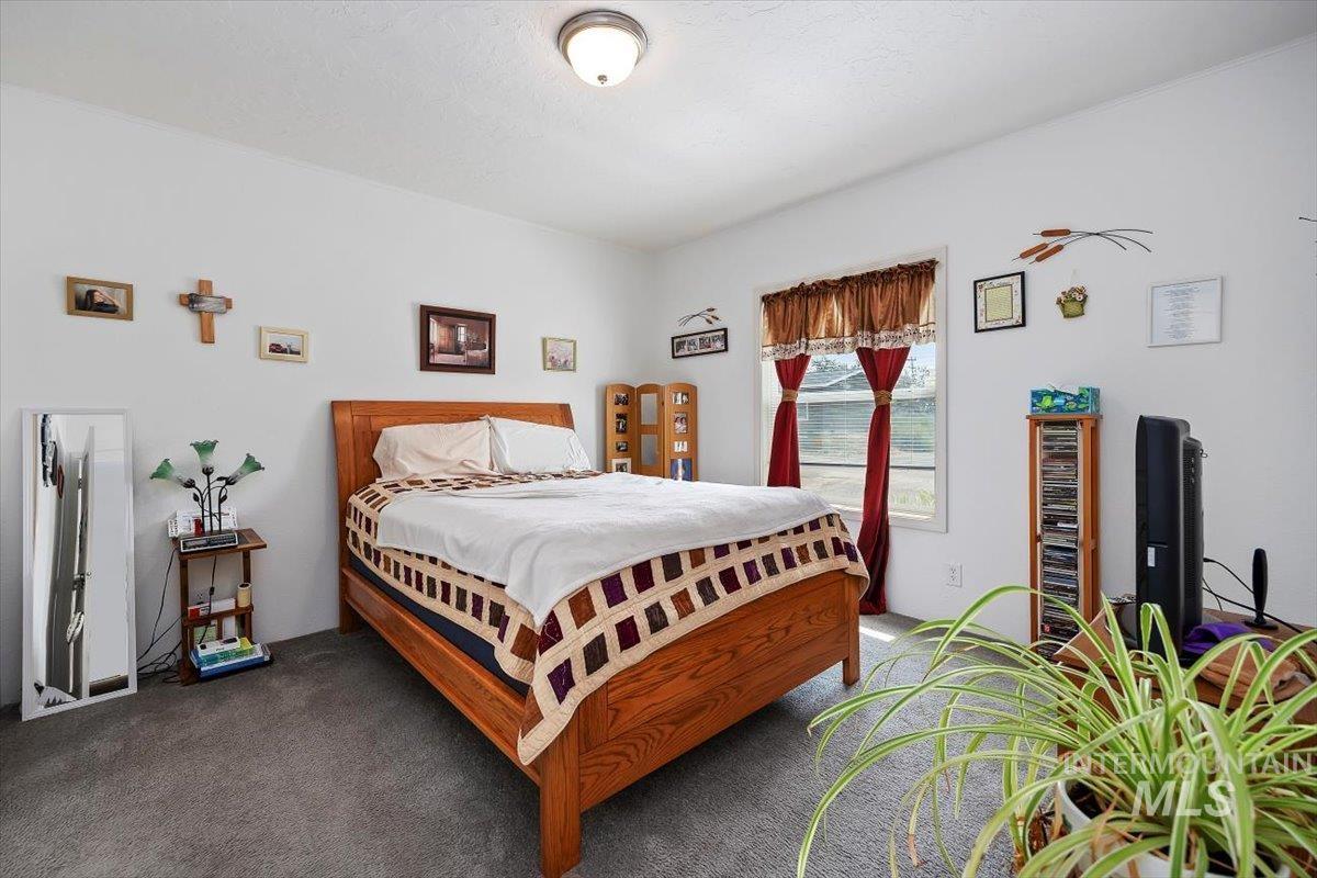 121 Sunset Drive North Hagerman, ID 83332 - Photo 16 of 31 View of carpeted bedroom