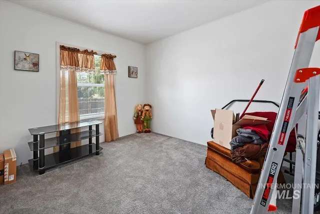 $349,900 | 121 Sunset Drive North, Hagerman, ID 83332