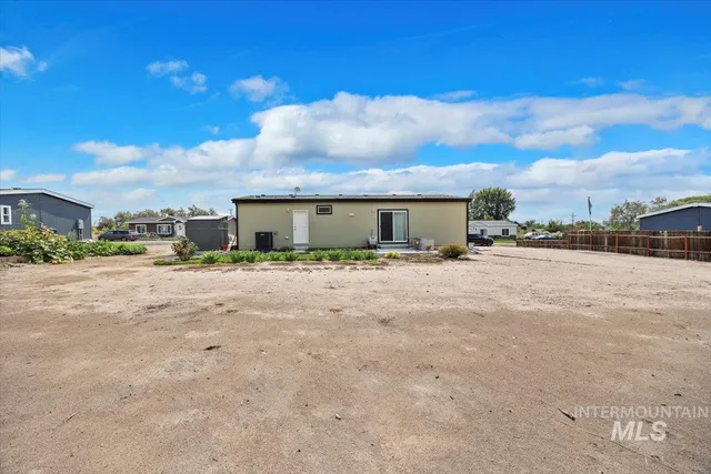 $349,900 | 121 Sunset Drive North, Hagerman, ID 83332