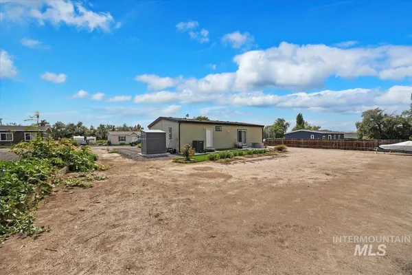 $349,900 | 121 Sunset Drive North, Hagerman, ID 83332