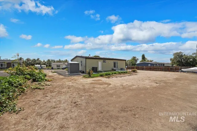 $349,900 | 121 Sunset Drive North, Hagerman, ID 83332