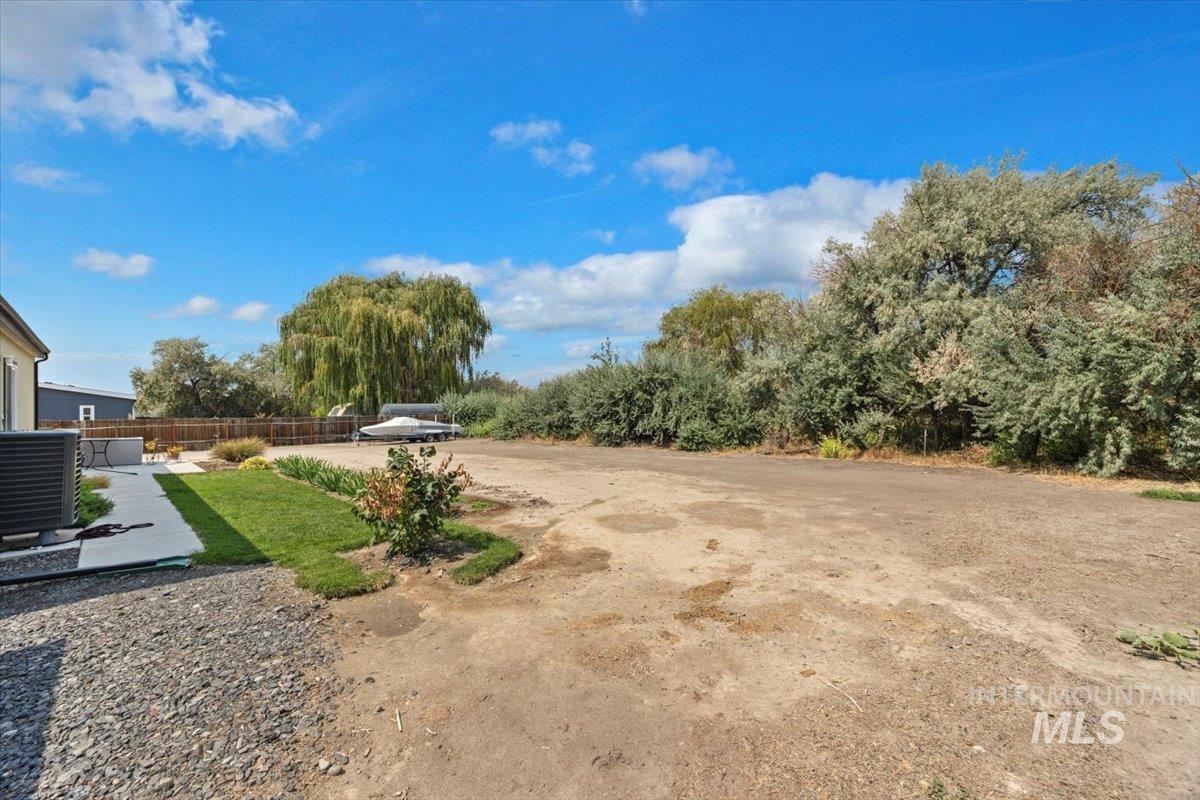 121 Sunset Drive North Hagerman, ID 83332 - Photo 27 of 31 View of yard