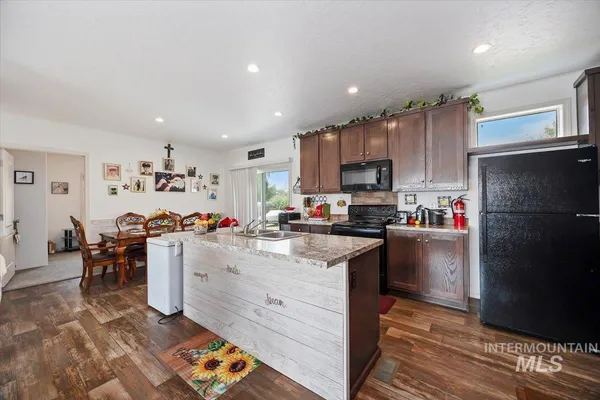 $349,900 | 121 Sunset Drive North, Hagerman, ID 83332