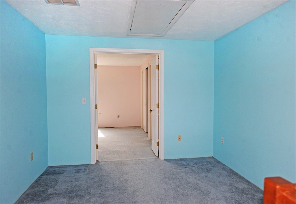 401 Ridgefield Circle, Unit B Clinton, MA 01510 - Photo 15 of 21 Gallery Image 15