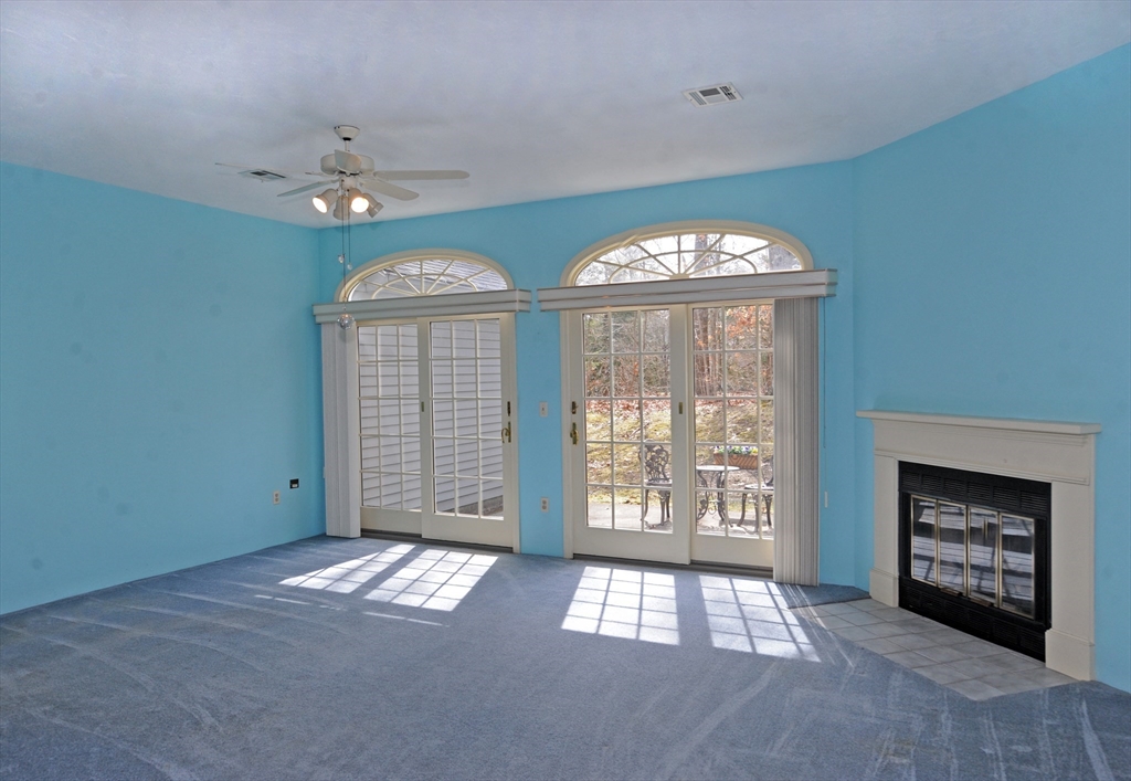 401 Ridgefield Circle, Unit B Clinton, MA 01510 - Photo 3 of 21 Gallery Image 3
