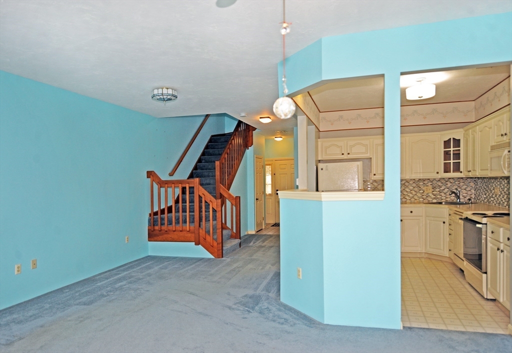 401 Ridgefield Circle, Unit B Clinton, MA 01510 - Photo 5 of 21 Gallery Image 5