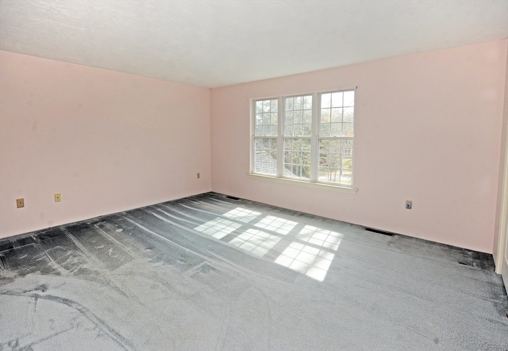 401 Ridgefield Circle, Unit B Clinton, MA 01510 - Photo 9 of 21 Gallery Image 9