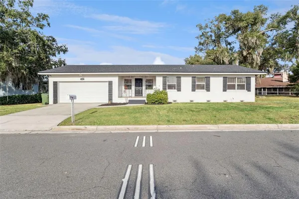 front view of house with a yard
