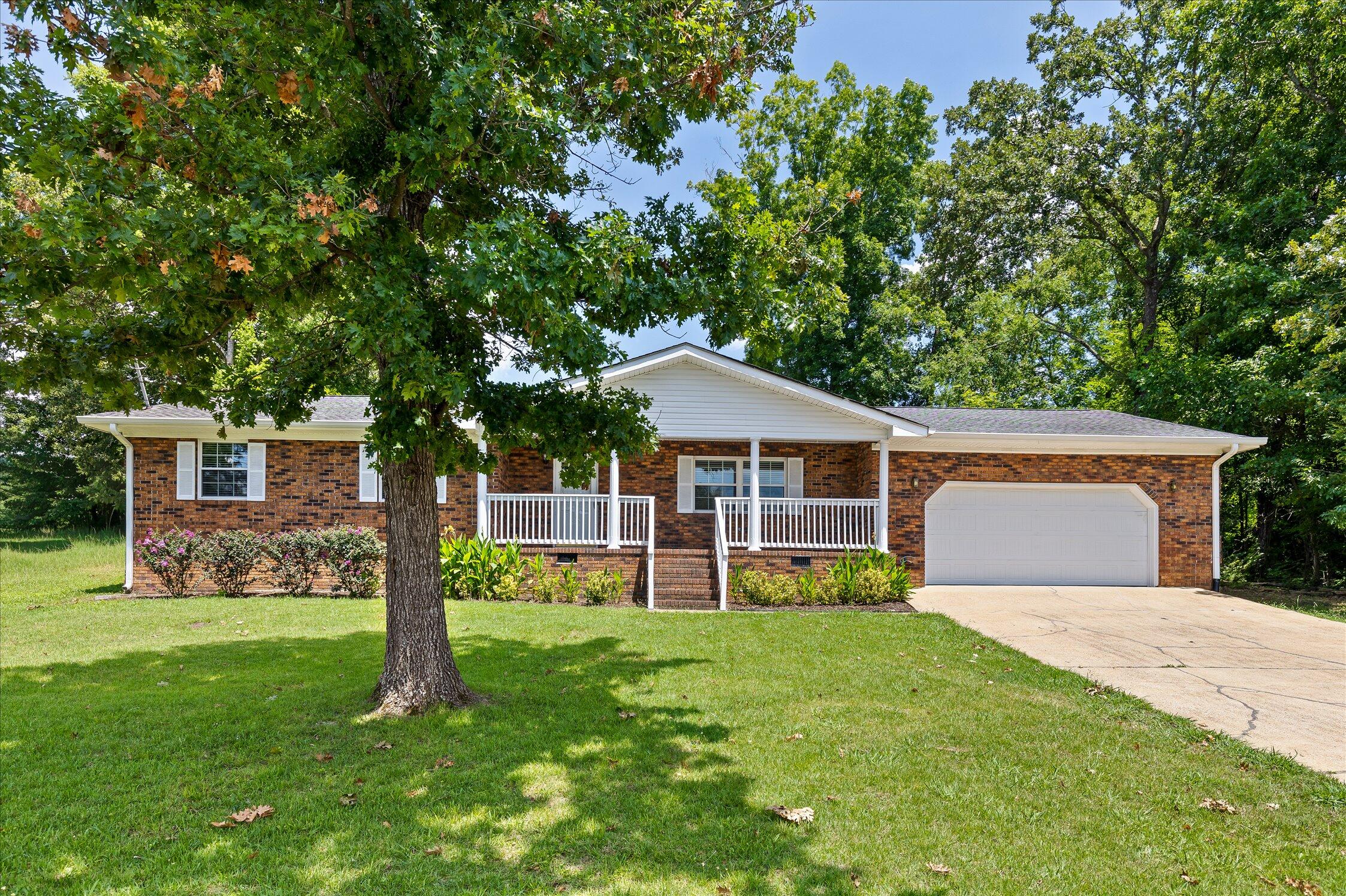 131 General Hays Road Fort Oglethorpe, GA 30742 - Photo 1 of 38 131 General Hays Rd.