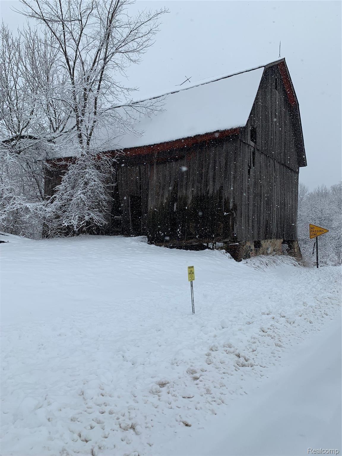 3370 Herd Road Metamora, MI 48455 - Photo 24 of 28 IMG-2313.jpg