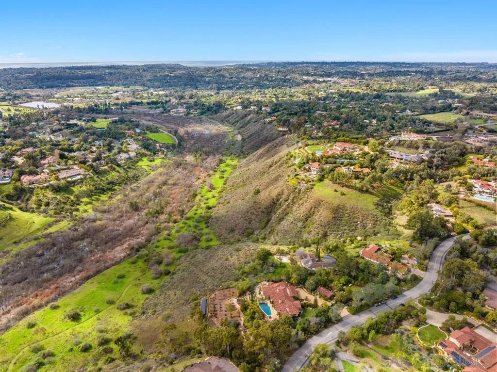 16574 Zumaque Rancho Santa Fe, CA 92067 - Photo 19 of 51 Gallery Image 19