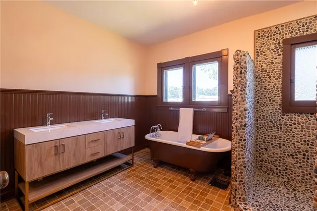 $720,000 | 3632 Locust Street, Kansas City, MO 64109