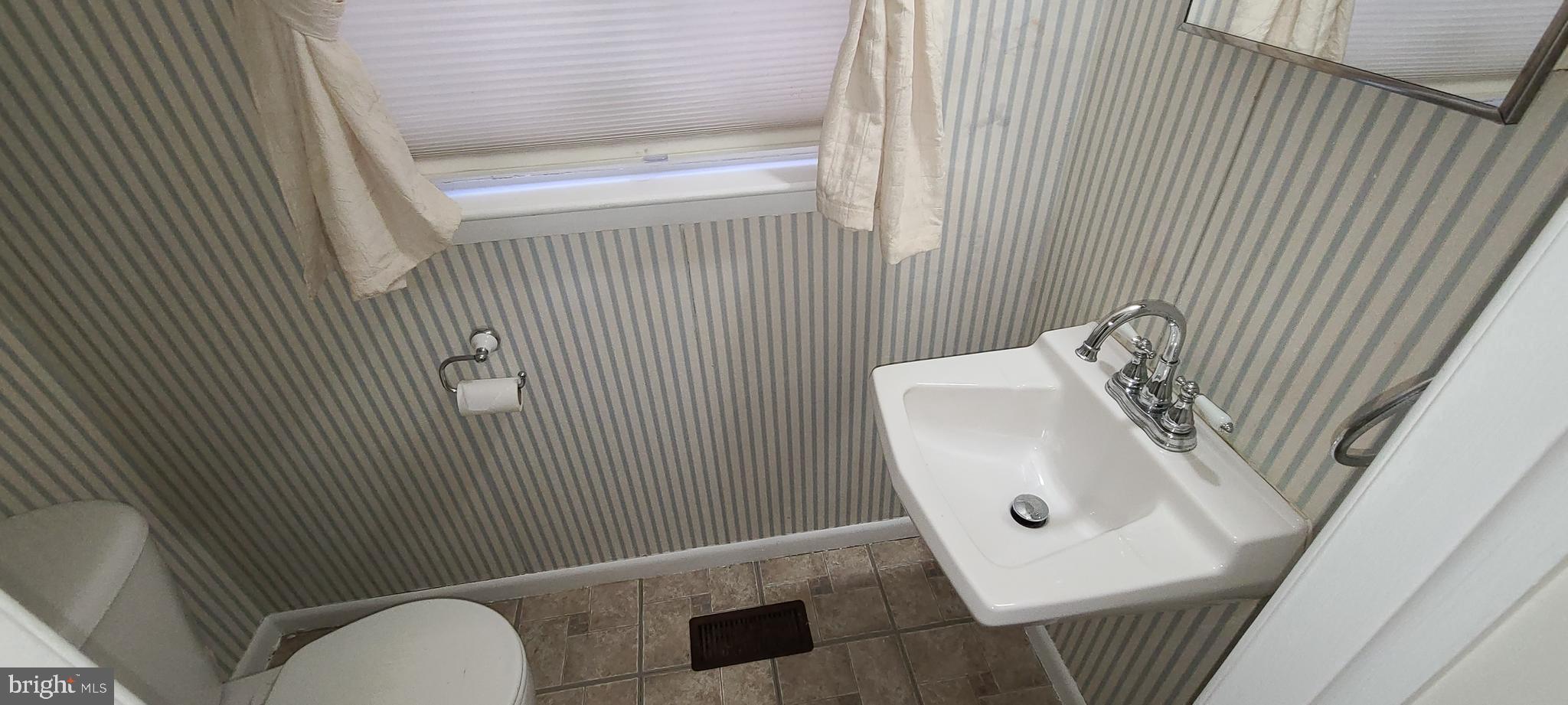 41 Greenvale Road Cherry Hill, NJ 08034 - Photo 12 of 22 Gallery Image 12